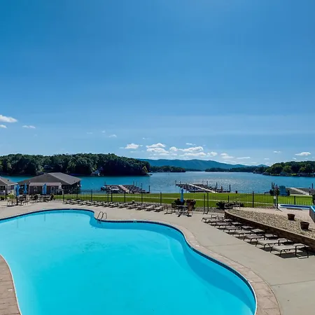 Beach And Pool Access Smith Mountain Lake Getaway!